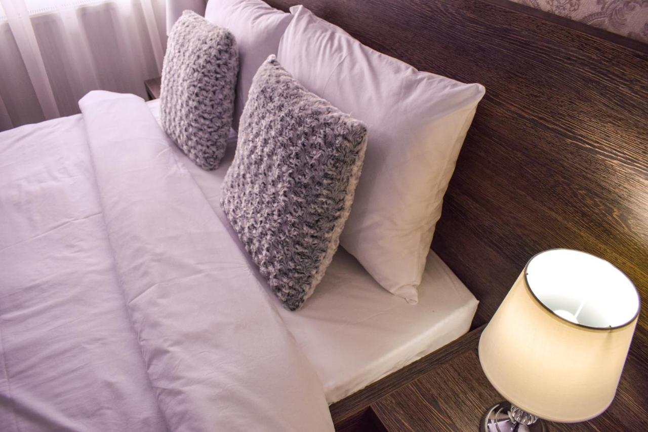 B House Rooms Яш Екстериор снимка