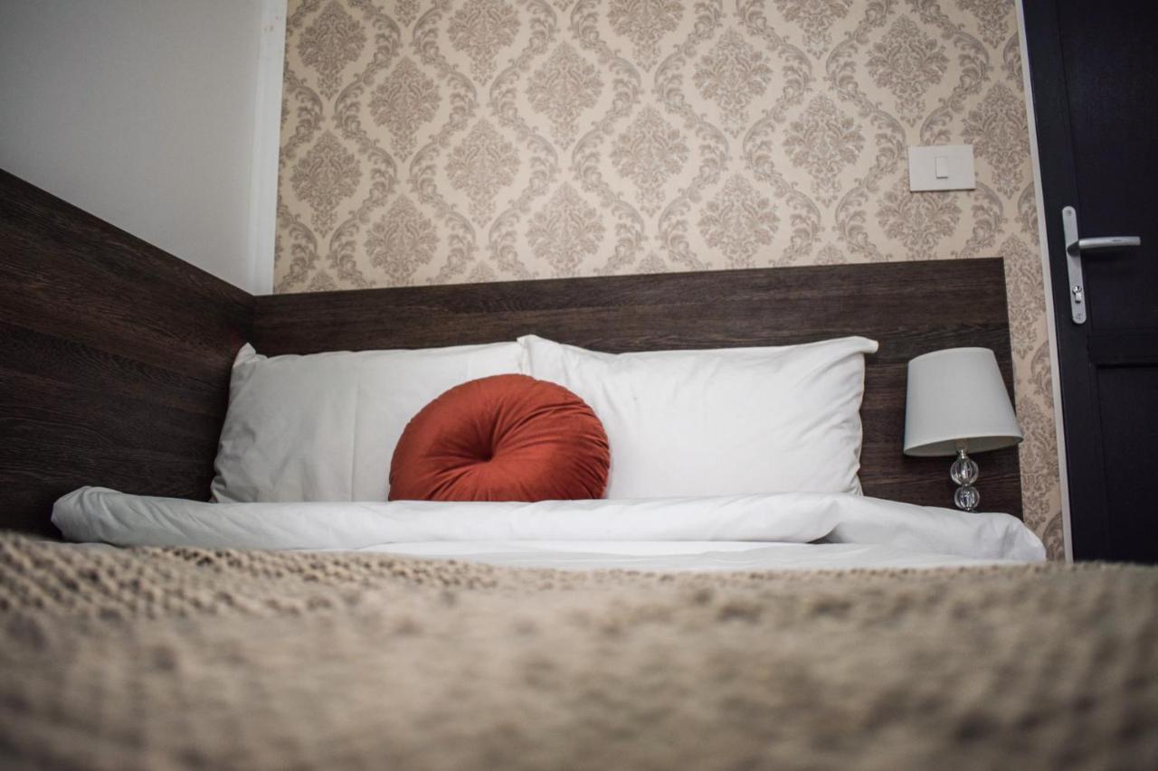 B House Rooms Яш Екстериор снимка
