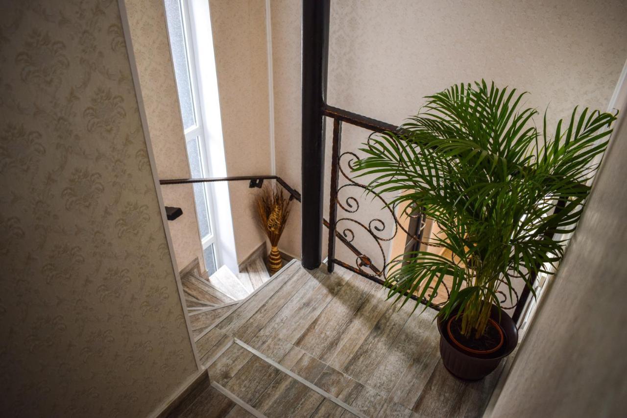B House Rooms Яш Екстериор снимка