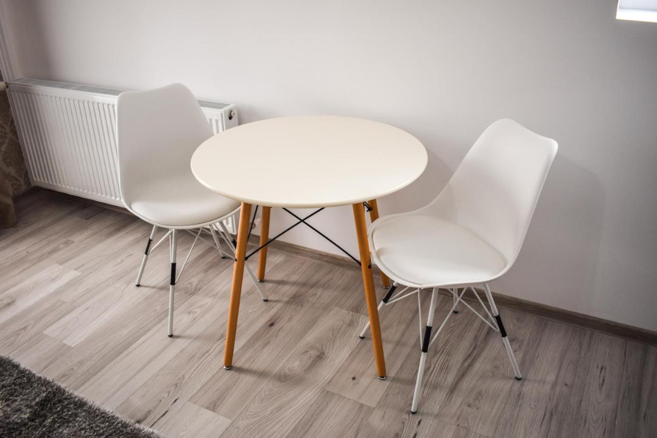 B House Rooms Яш Екстериор снимка